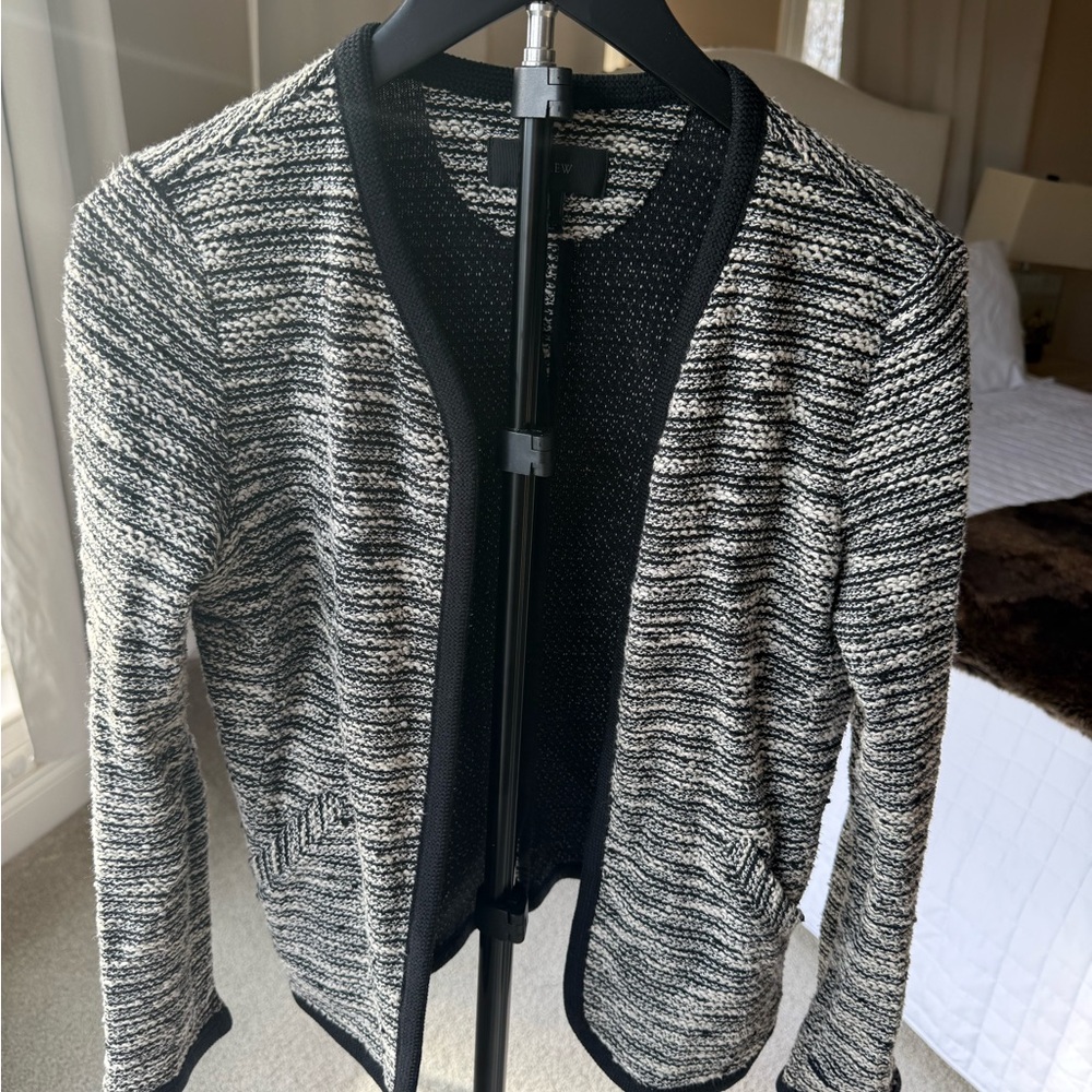 Women's Black and White Sweater